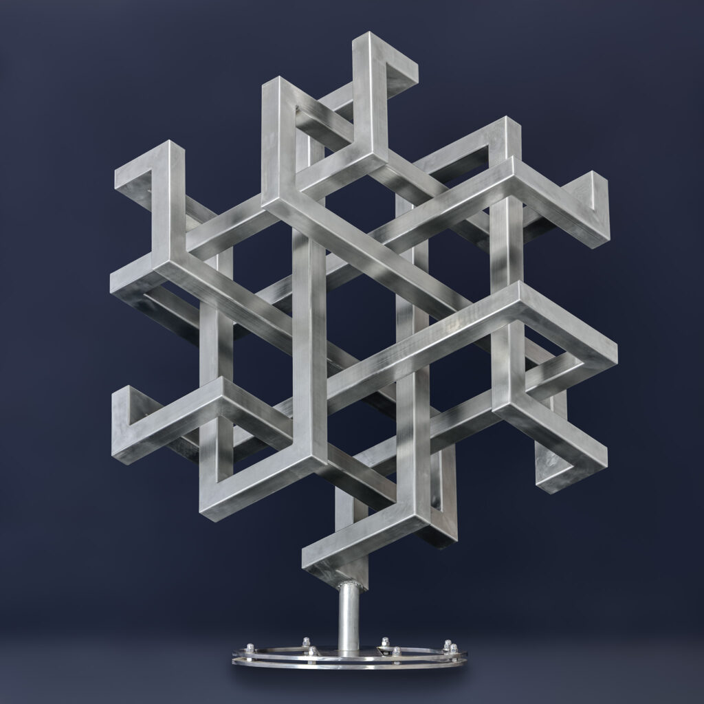 Stainless steel knot sculpture “Resonance-Quiet Field”